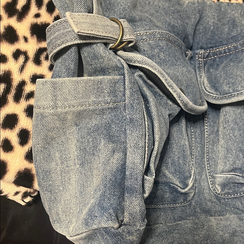 ๐๐ถ๏ธ Urban Outfitters denim cross body bag, wristlet & sunglasses ๐ถ๏ธ๐ - Picture 6 of 7